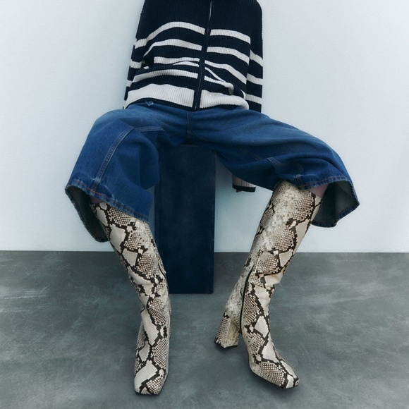 ZARA Knee High Snake Print Heeled Boots BNWT - Picture 1 of 9